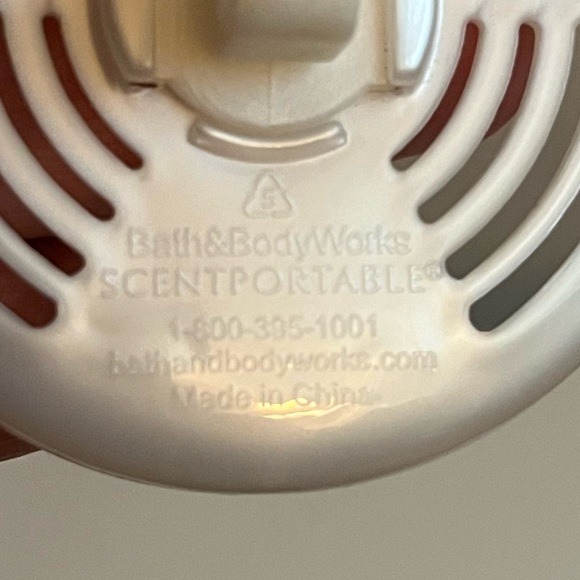 2 Bath and Body Works Car Air Freshener Holders - Picture 3 of 5